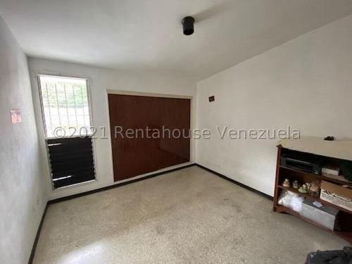 Imagen 15 de 22 de Casa Para Remodelar A Excelente Precio!!! #22-8939. Abb