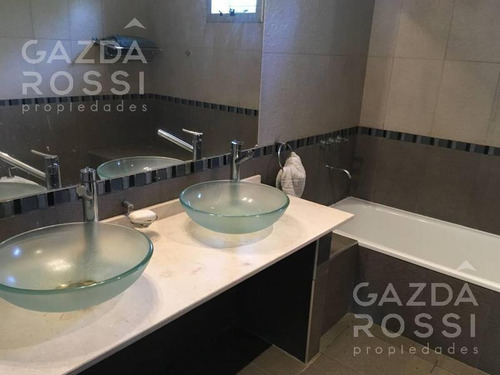 Imagen 30 de 30 de Venta!!! Excelente Propiedad En Condominio En El Corazon De Canning