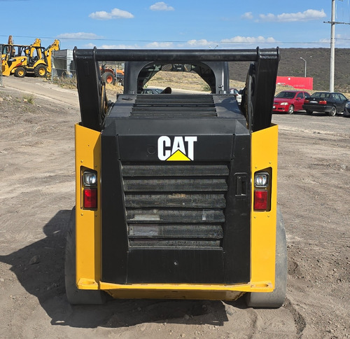 2018 Mini Cargador Caterpillar 272d2