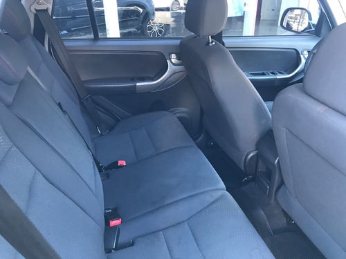 Imagen 10 de 14 de Chery Tiggo 3 2017 Blanca