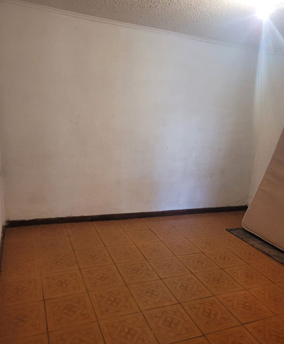 Casa En Venta En Cerrilos 4 Dormitorios 2 Baños 1 Estacion.