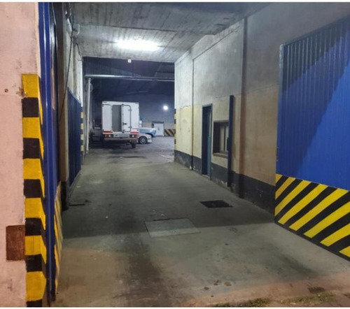 Imagen 3 de 7 de Alquiler Galpón 700 M2 En La Mejor Zona Comercial De Merlo