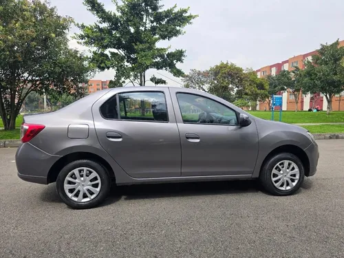 Renault Logan 1.6 Life