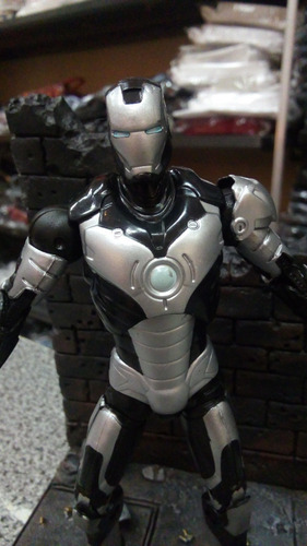 Marvel Legends Ironman Satellite Armor Concept Series!! (Usado)
