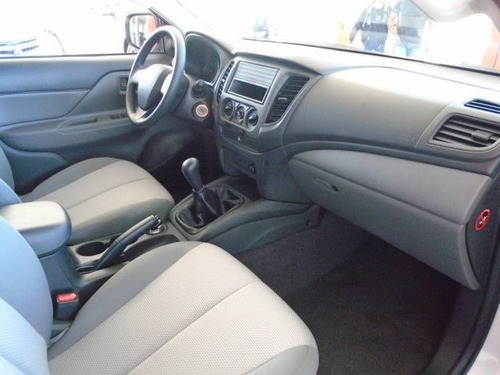 Imagem 6 de 11 de Mitsubishi L200 All New Triton Sport Gl 2.4 Mec., Mit0007
