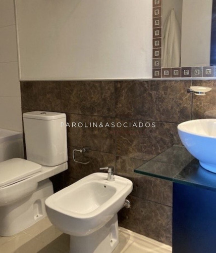 Imagen 8 de 11 de Departamento En Edificio Con Todos Los Servicios!!