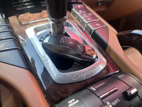 Porsche Cayenne 4.8 Turbo At