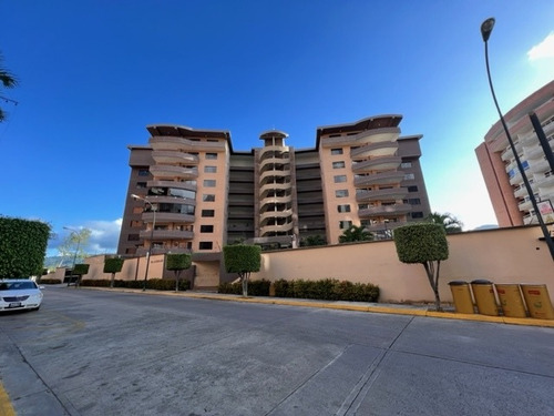 Imagen 1 de 12 de Se Vende Apartamento 145m2, 3h/3/3pe. Guatire.