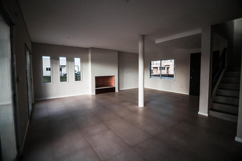 Imagen 5 de 17 de Casa - Canning (e. Echeverria)