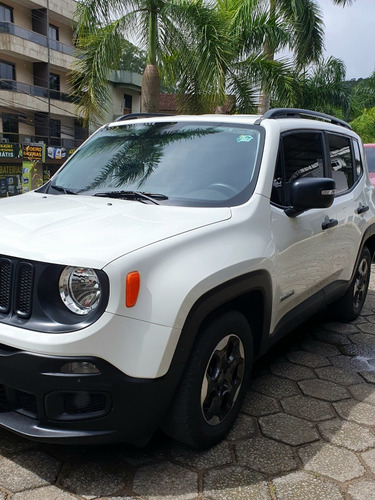 Jeep Renegade 1.8 Flex Aut. 5p