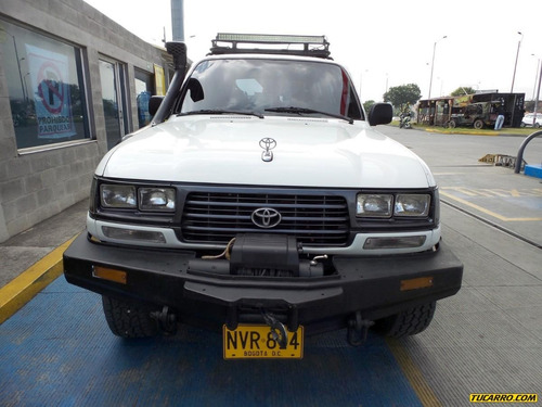 Toyota Land Cruiser Burbuja Gx