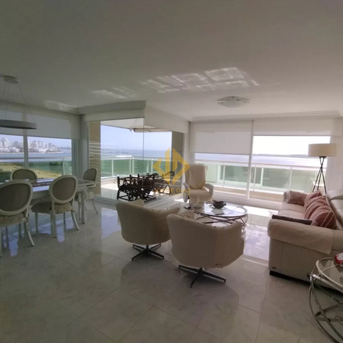 Edificio De Alta Gamma, Con Una De Las Mejores Vistas Panorámicas