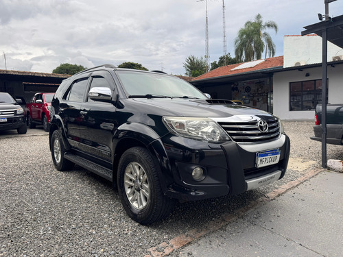 Toyota Hilux SW4 3.0 Srv 7l 4x4 Aut. 5p
