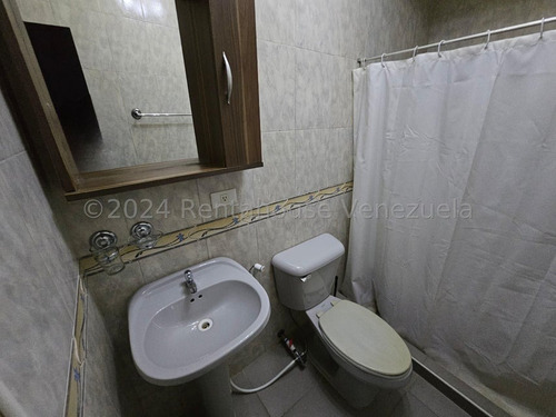 Moderno Y Acogedor Apartamento En Los Caobos, Cuenta Con Planta Electrica, Acabados De Primera. (rgpr) Mls #25-15272