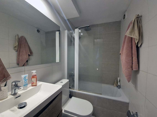 Oportunidad Departamento En Venta De 1 Dorm. En Las Condes