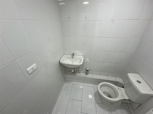 Local Comercial En Arriendo, Las Condes