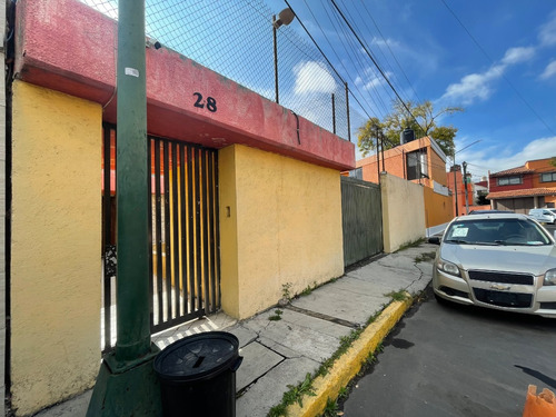 Casa Enorme, 5 Recámaras, 3 Estacionamientos, Área Verde, Patio Amplio. Ubicada En Cantil Del Pedregal, Coyoacán ,cdmx Rp . #ab