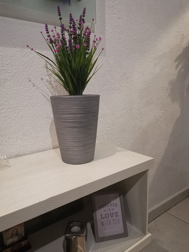 Maceta Minimalista Plástico Con Planta Artificial Decorativa