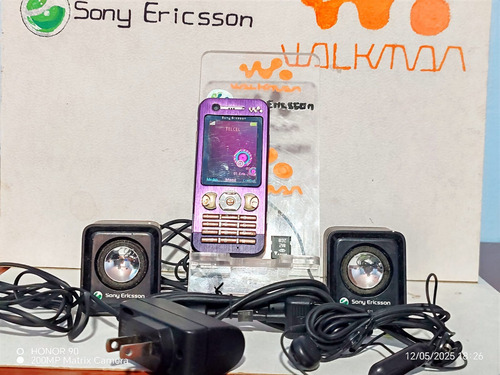 Sony Ericsson W890 Violeta (Usado)