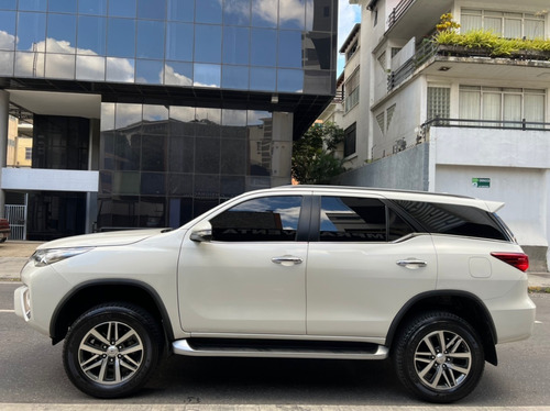 Imagen 3 de 16 de Fortuner Dubai Vrx 2018