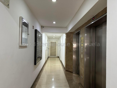 Imagen 18 de 26 de Apartamento En Venta En Campo Alegre