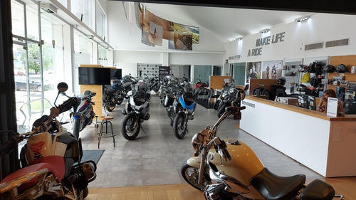 Imagen 3 de 17 de Triumph Speed Twin 1200 Roshaus Motorrad