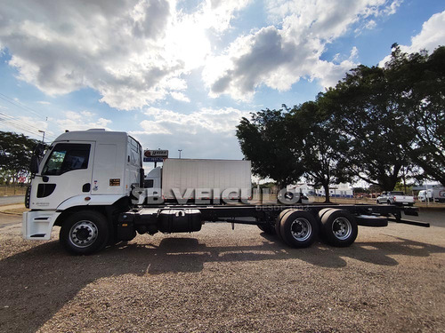 Imagem 10 de 10 de Ford Cargo 2429 2017 6x2 Aut. Leito Chassi, Sb Veiculos