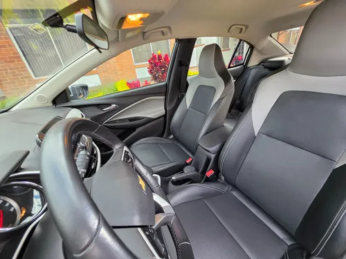 Chevrolet Onix 1.0T Premier Sedan At