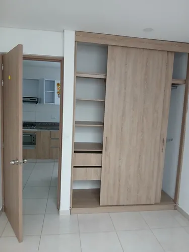 2 Habitación, Cocina Integral, Closet Estudio