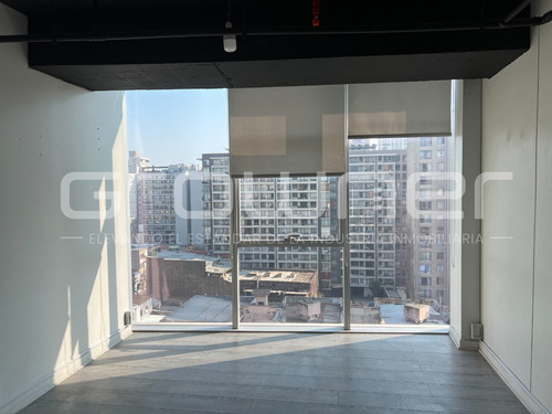 Oficina Con Climatización Y Ventanas Termopanel En Santiago