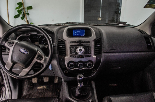 Ford Ranger Limited 4x4 Manual 2014 // 4632030