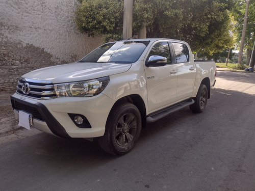 Toyota Hilux 2.8 Cd Srv 177cv 4x2