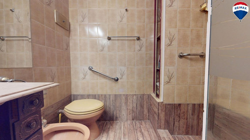Venta 4 Amb Piso Alto Con Cochera En Colegiales