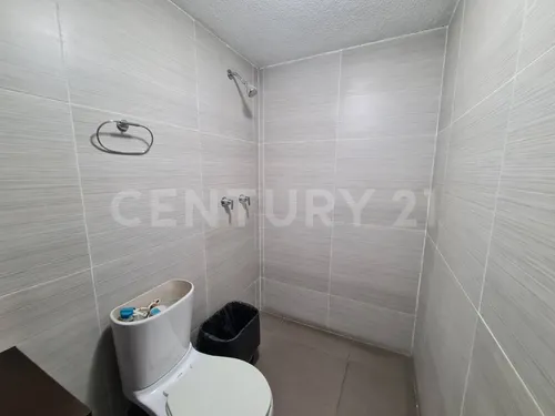 Casa En Venta Acondicionada Para Uso De Oficina En Mayorazgo