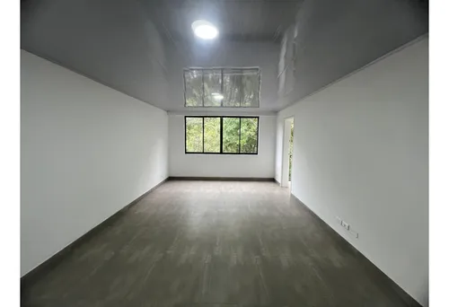 Venta De Apartamento En El Occidente, Sector Los Pinos