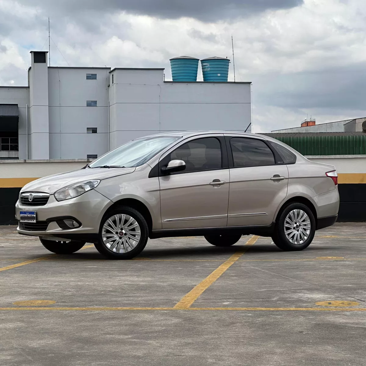 Fiat Grand Siena 1.6 16v Essence Flex 4p