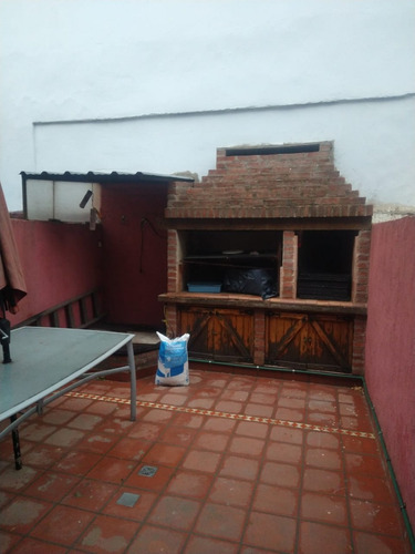 Imagen 8 de 19 de Triplex 4 Ambientes Con Cochera Y Patio.