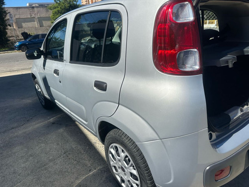 Fiat Uno 1.0 8V (FLEX) 4P
