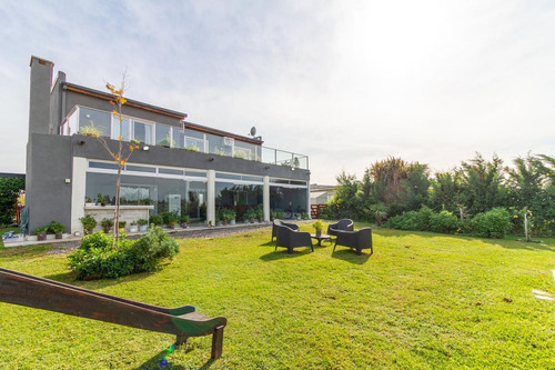 Imagen 2 de 30 de Venta Casa De Categoria A La Laguna - Escriturada Area 9 - La Mejor De San Sebastian - Permuta !!