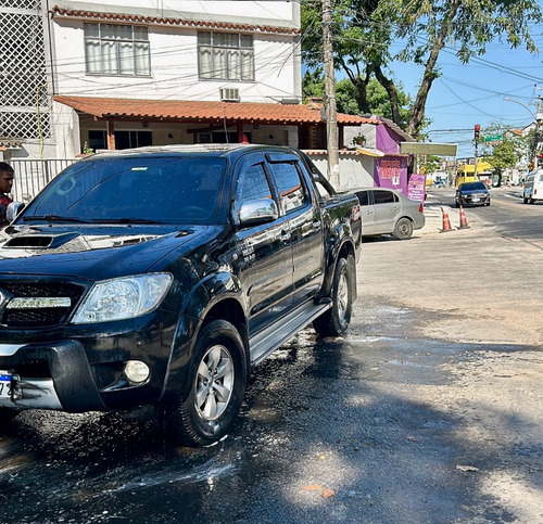 Toyota Hilux 3.0 Srv Cab. Dupla 4x2 4p