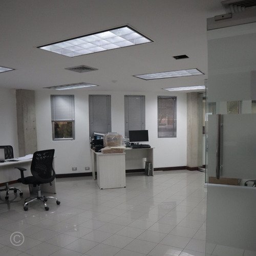 Imagen 3 de 7 de Se Alquila Edificio Ejecutivo Para Oficinas Administrativas Semi Equipado, Con Excelente Ubicación. Hg Febrero 2023
