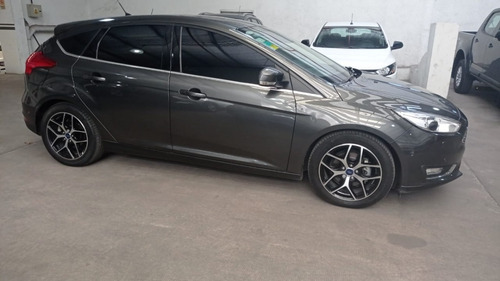 Imagen 2 de 15 de Ford Focus 5p Titanium Mt 2016 Contado Forestcar Balbin #5