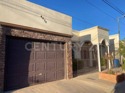 - Se Vende Casa En Calle Chapultepec En Cd. Cuauhtemoc, Chih.