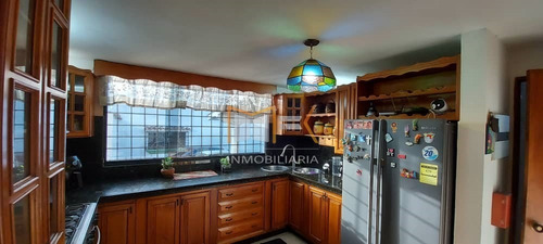 Imagen 16 de 18 de Mk Inmobiliaria Vende Town House En Llano Alto.urb Los Eucaliptos/04143995167mirtha De Freitas