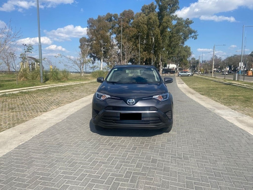 Imagen 3 de 8 de Toyota Rav 4, 2.0 Tx. Modelo 2017.