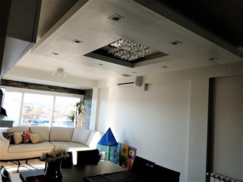 Imagen 3 de 18 de Semipiso De Dos Dormitorios · 90 M² · Con Cochera