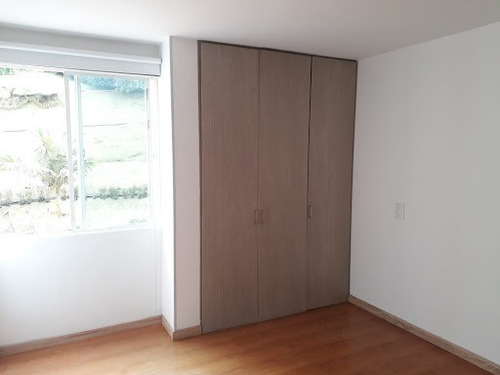 Imagen 10 de 28 de Apartamento En Arriendo Alto Del Perro 279-19454