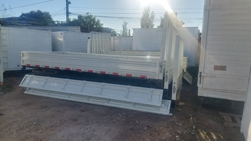 Carrocería Plana Con Barandas 4.30x2.00x0.40