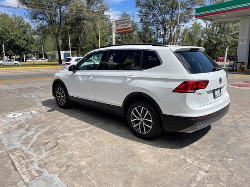 Imagen 3 de 15 de Volkswagen Tiguan 2018 1.4 Comfortline Plus At