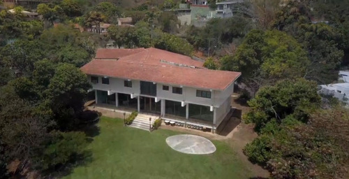 Casa Más Terreno En Venta En Urbanización Valle Arriba